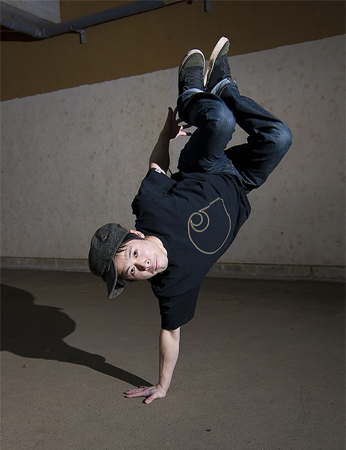 capoeira adrian breaking